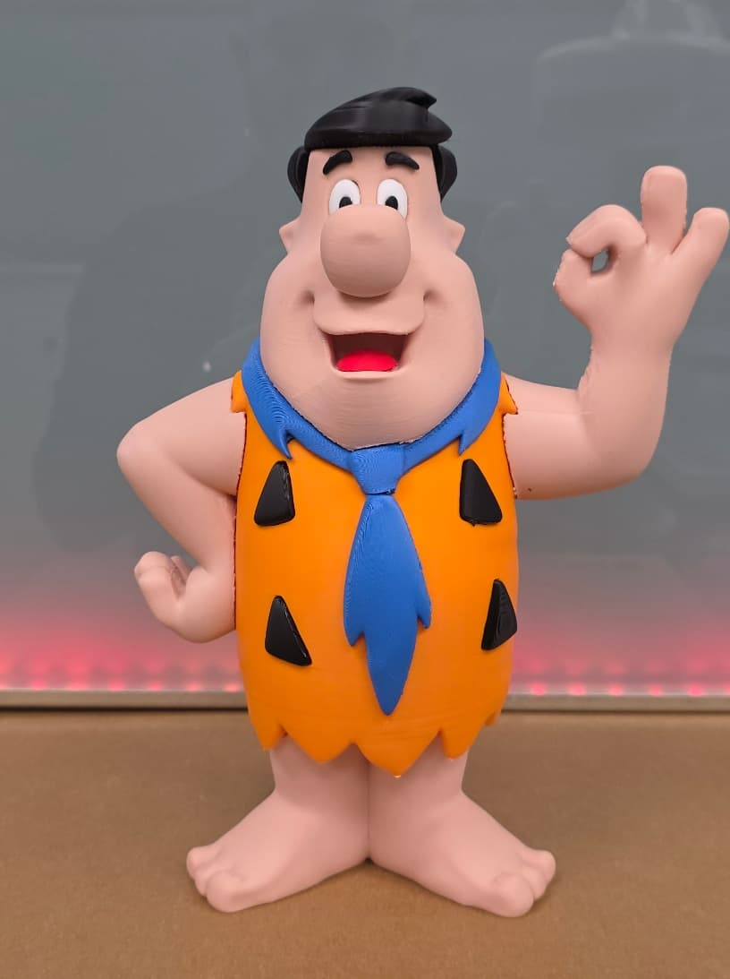 Homem das cavernas moreno